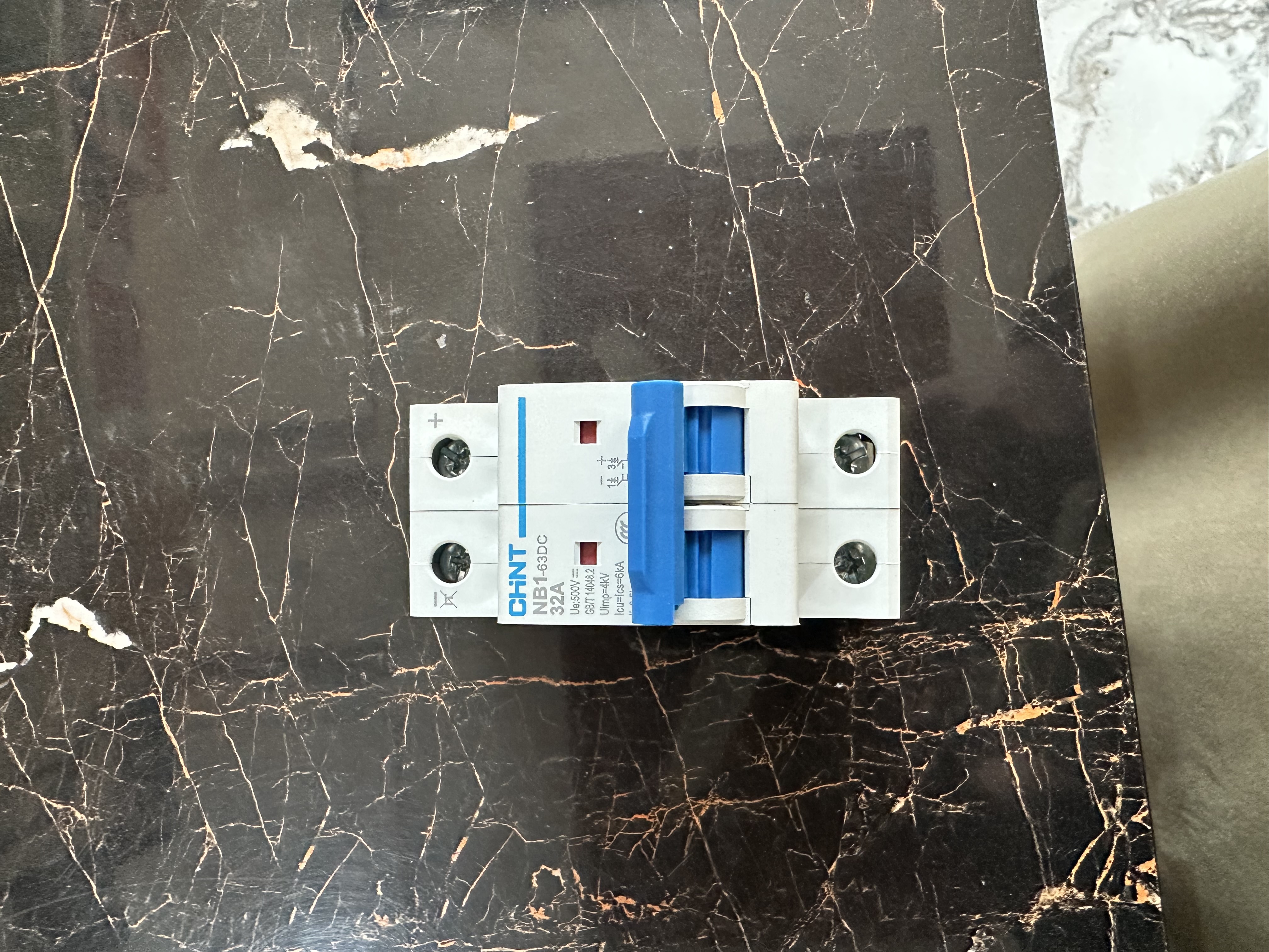 CHINT NB1-63DC 32A 2 Pole DC MCB – 500V DC Solar PV Circuit Breaker 2